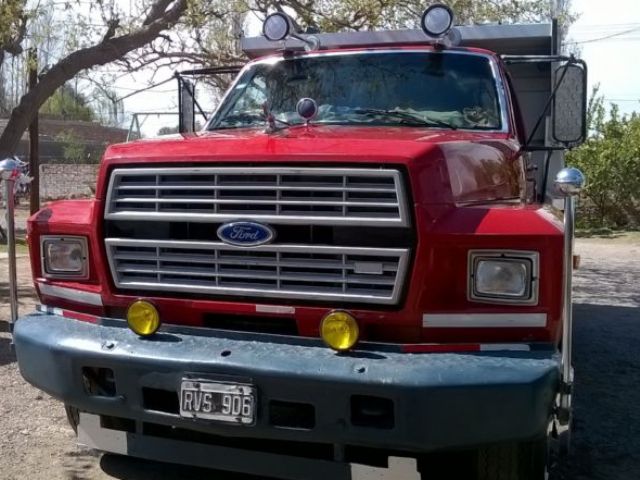 Ford F-7000 Usado en Mendoza, deRuedas