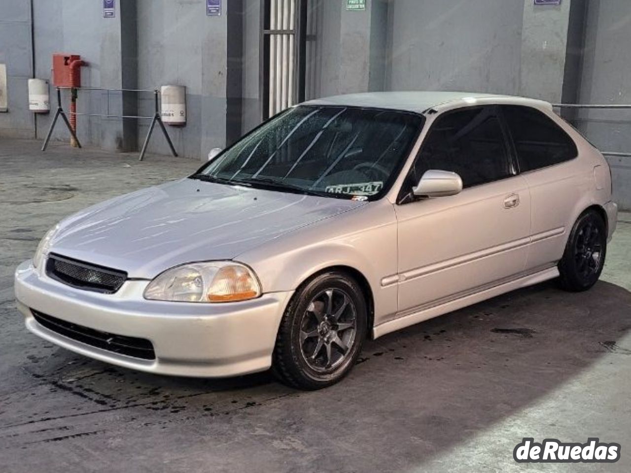 1999 Honda Civic Hatchback with California-legal JDM B16A Swap, Type R  styling and Porsche Paint