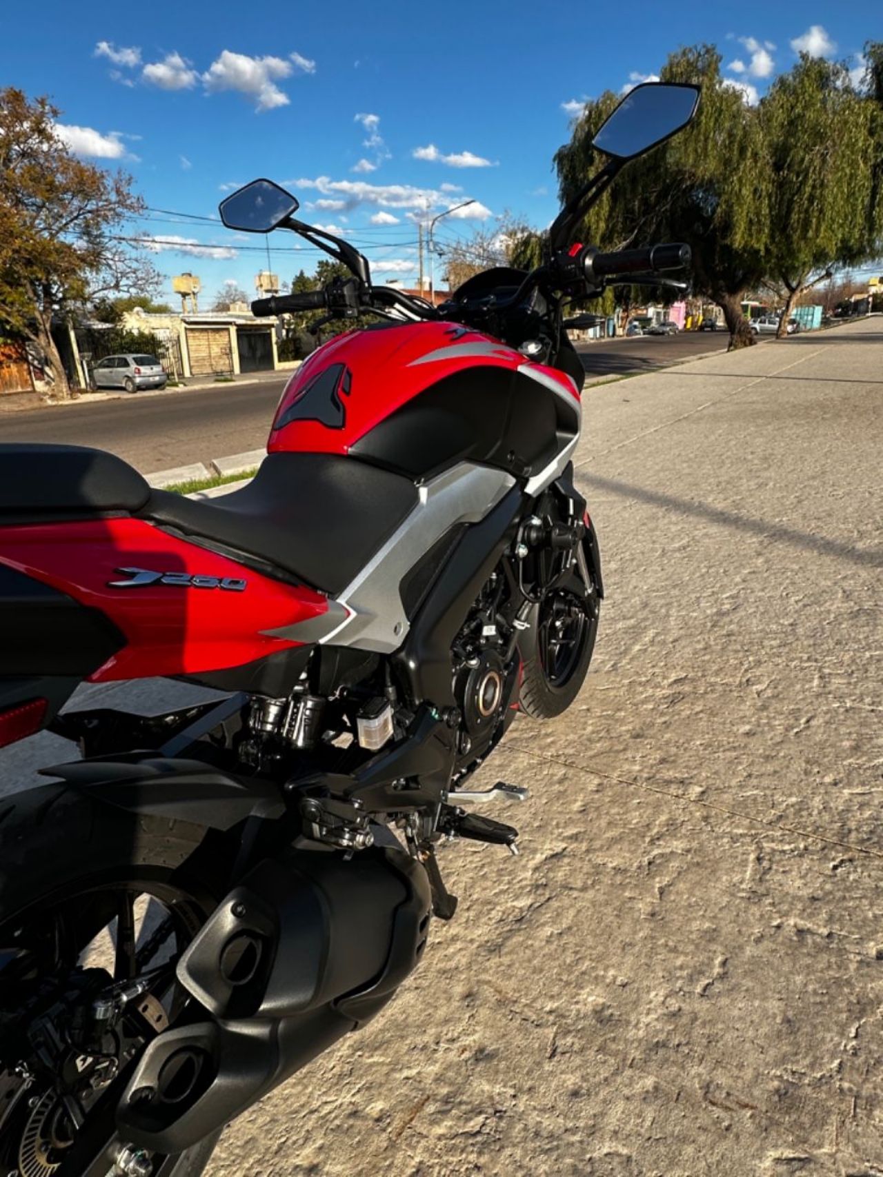 Bajaj Dominar Usada en Mendoza, deRuedas