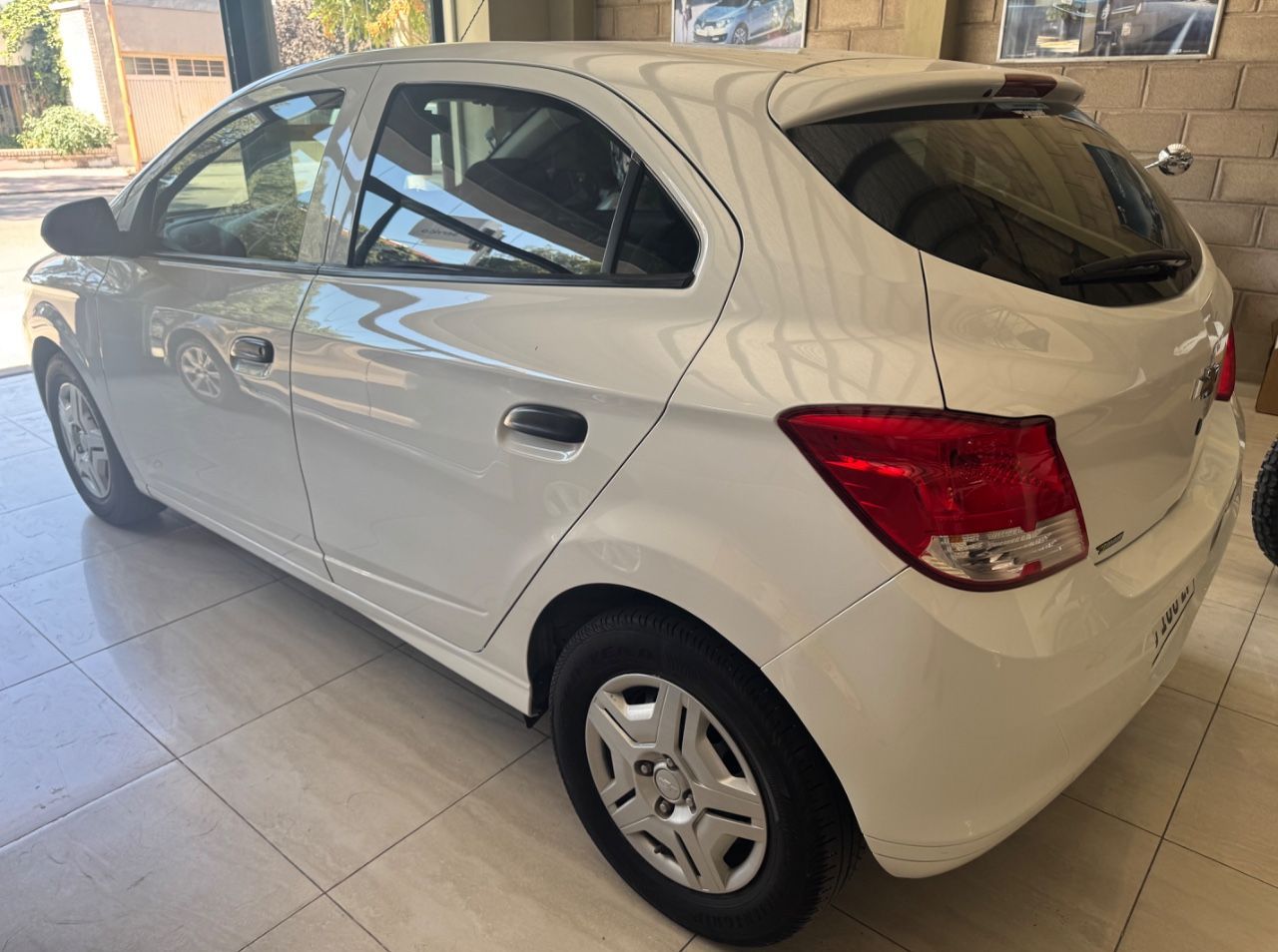 Chevrolet Onix Usado Financiado en Mendoza, deRuedas