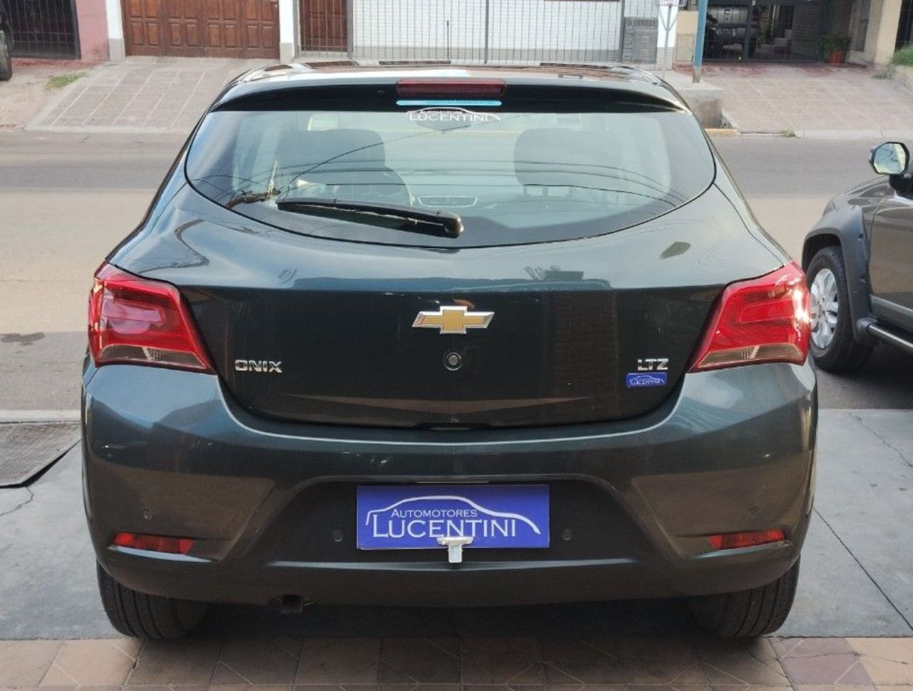 Chevrolet Onix Usado Financiado en Mendoza, deRuedas