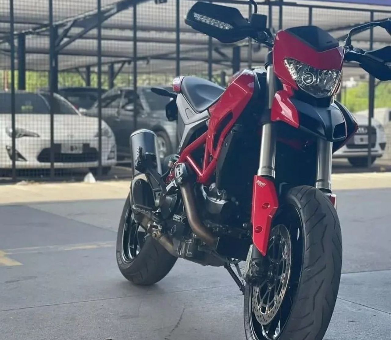 Ducati Hypermotard Usada en Córdoba, deRuedas