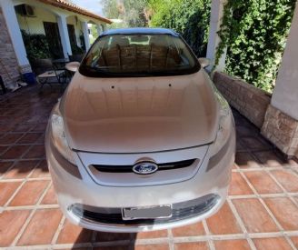 Ford Fiesta KD Usado en Mendoza