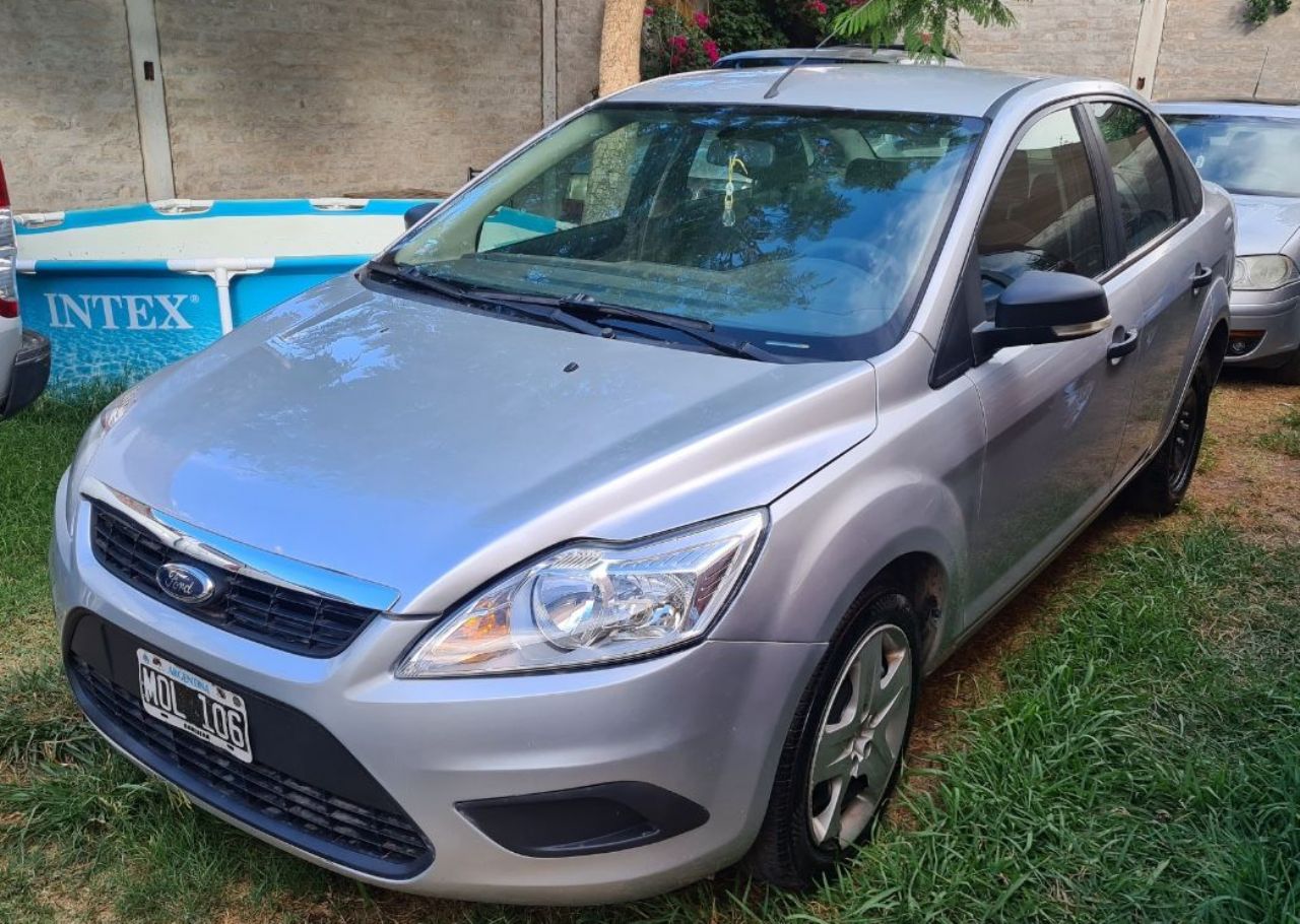 Ford Focus Usado Financiado en Mendoza, deRuedas