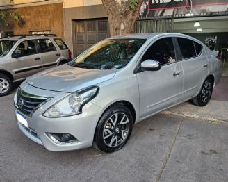 Nissan Versa Usado en Mendoza Financiado