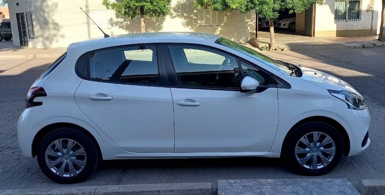 Peugeot 208 Usado en Mendoza, deRuedas