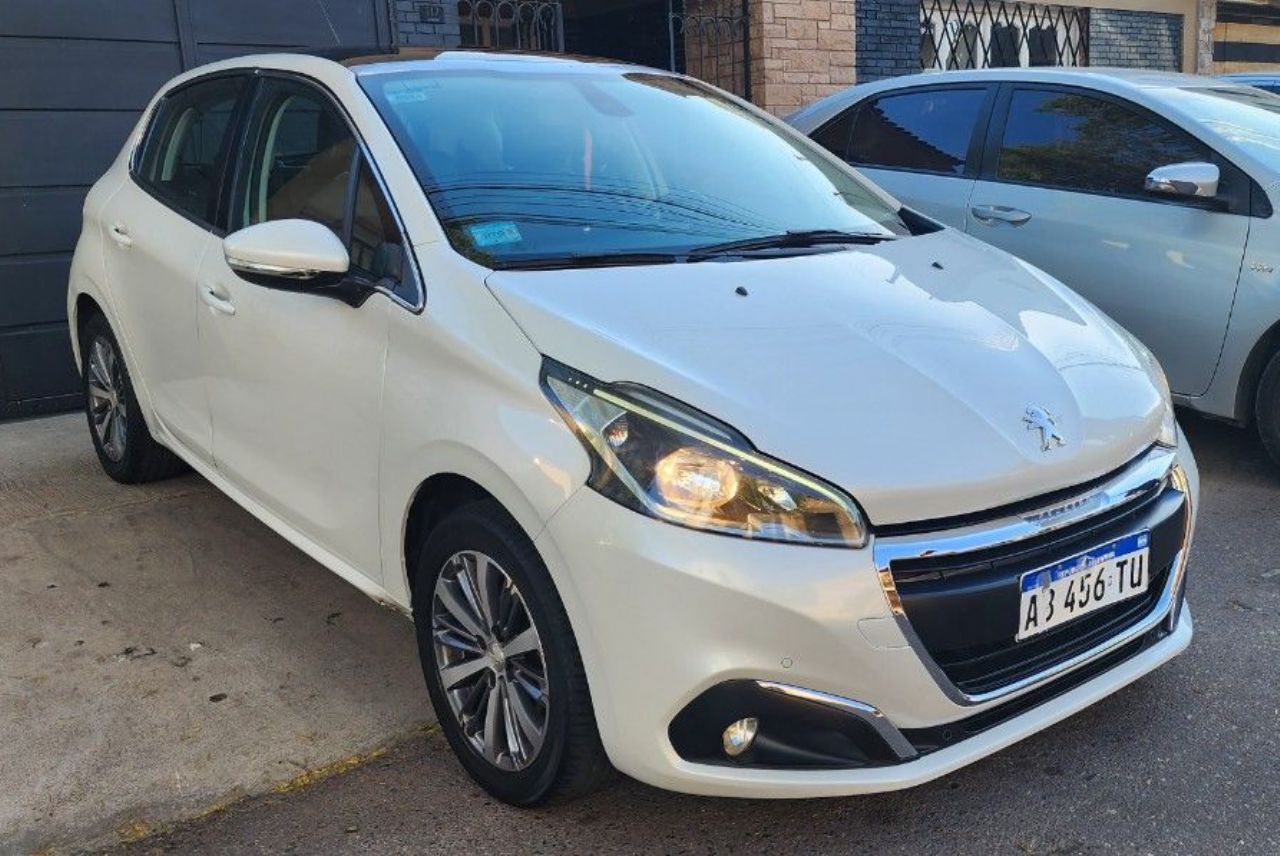 Peugeot 208 Usado en Mendoza, deRuedas