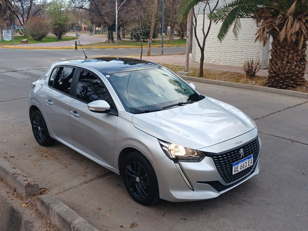 Peugeot 208 Usado en Mendoza, deRuedas