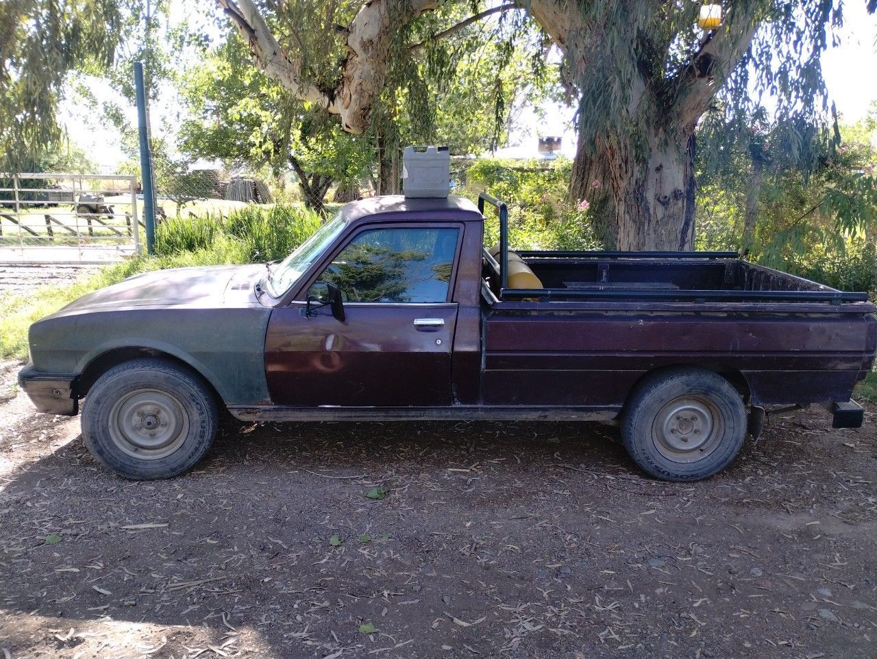 Peugeot 504 Pick-Up Usada en Mendoza, deRuedas