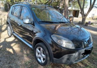 Renault Sandero Usado en Mendoza