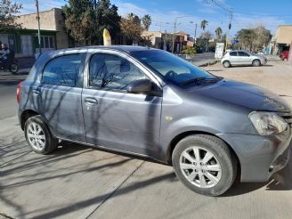 Toyota Etios Usado en Mendoza