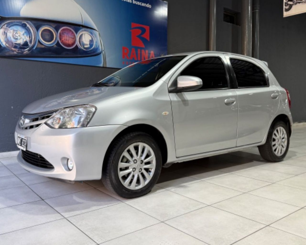 Toyota Etios Usado en Mendoza, deRuedas