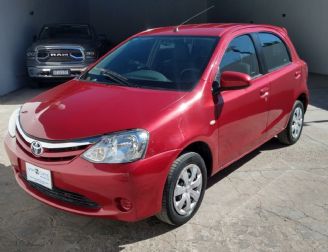 Toyota Etios Usado en Mendoza Financiado