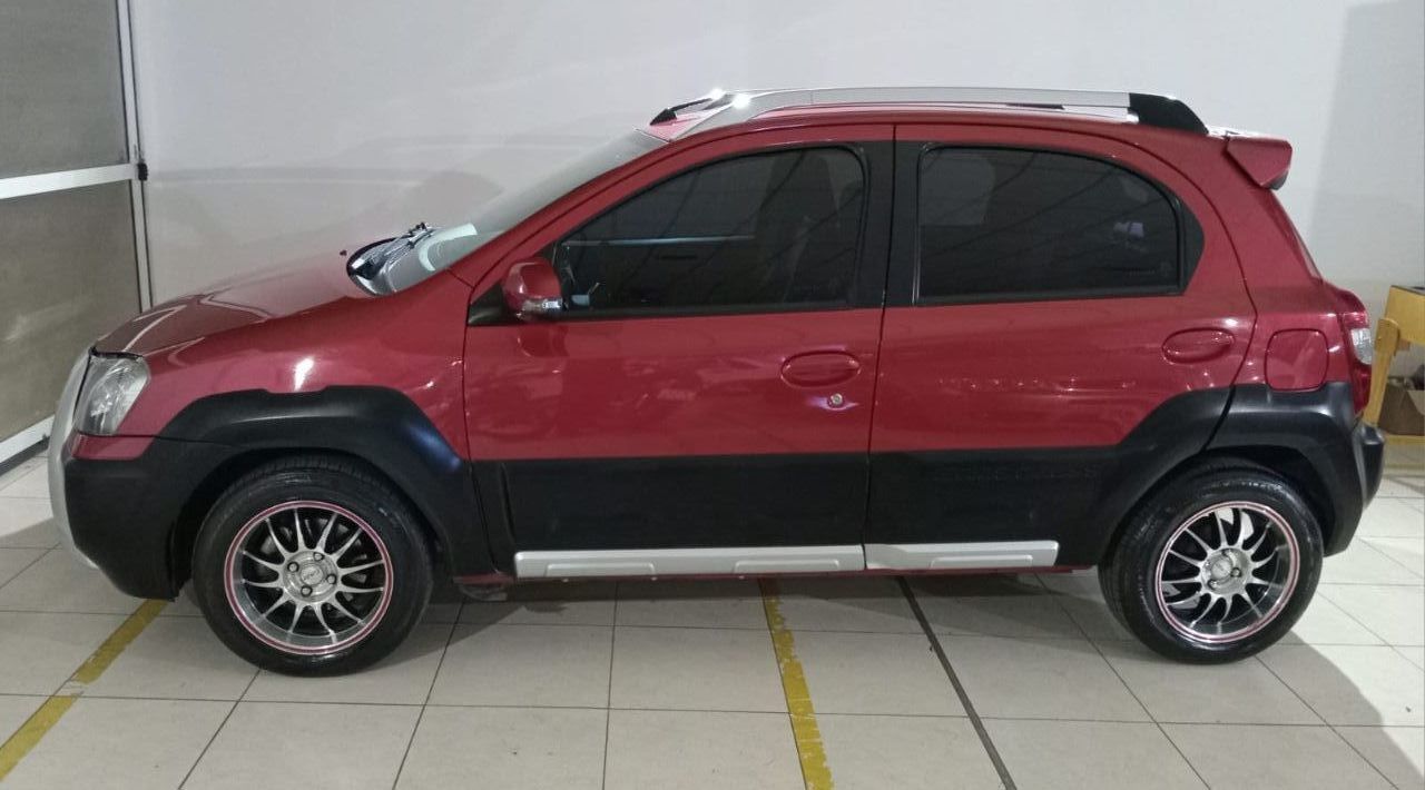 Toyota Etios Usado en Mendoza, deRuedas