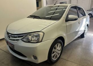 Toyota Etios Usado en Mendoza Financiado