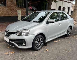 Toyota Etios Usado en Mendoza Financiado