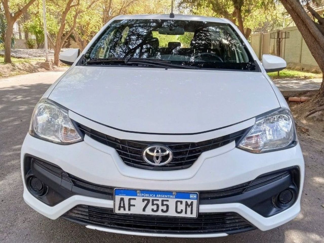 Toyota Etios Usado en Mendoza, deRuedas