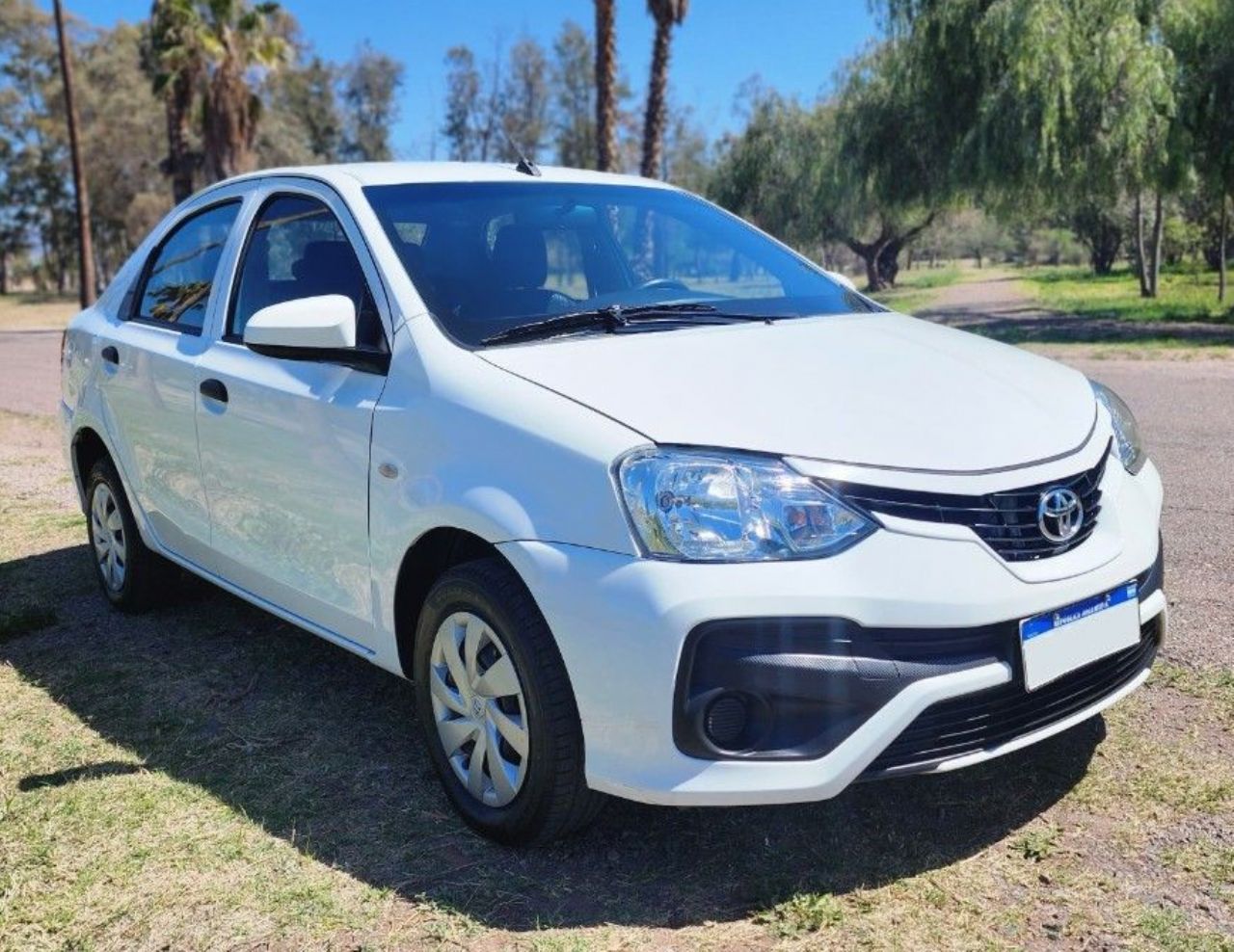 Toyota Etios Usado en Mendoza, deRuedas