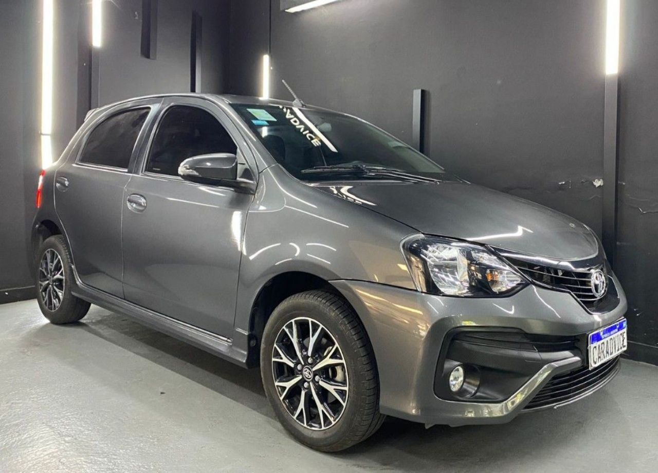 Toyota Etios Usado en Córdoba, deRuedas