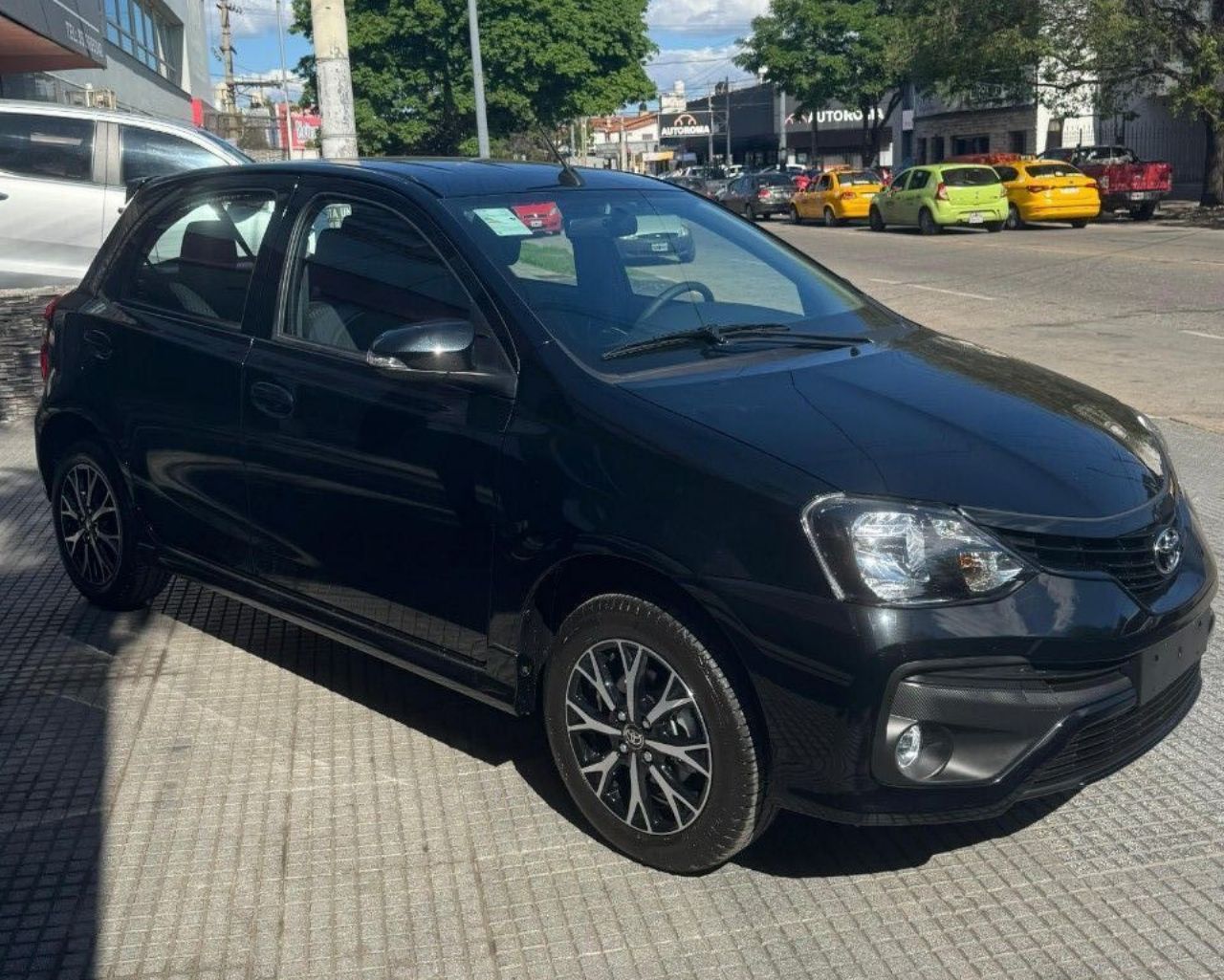 Toyota Etios Nuevo Financiado en Córdoba, deRuedas