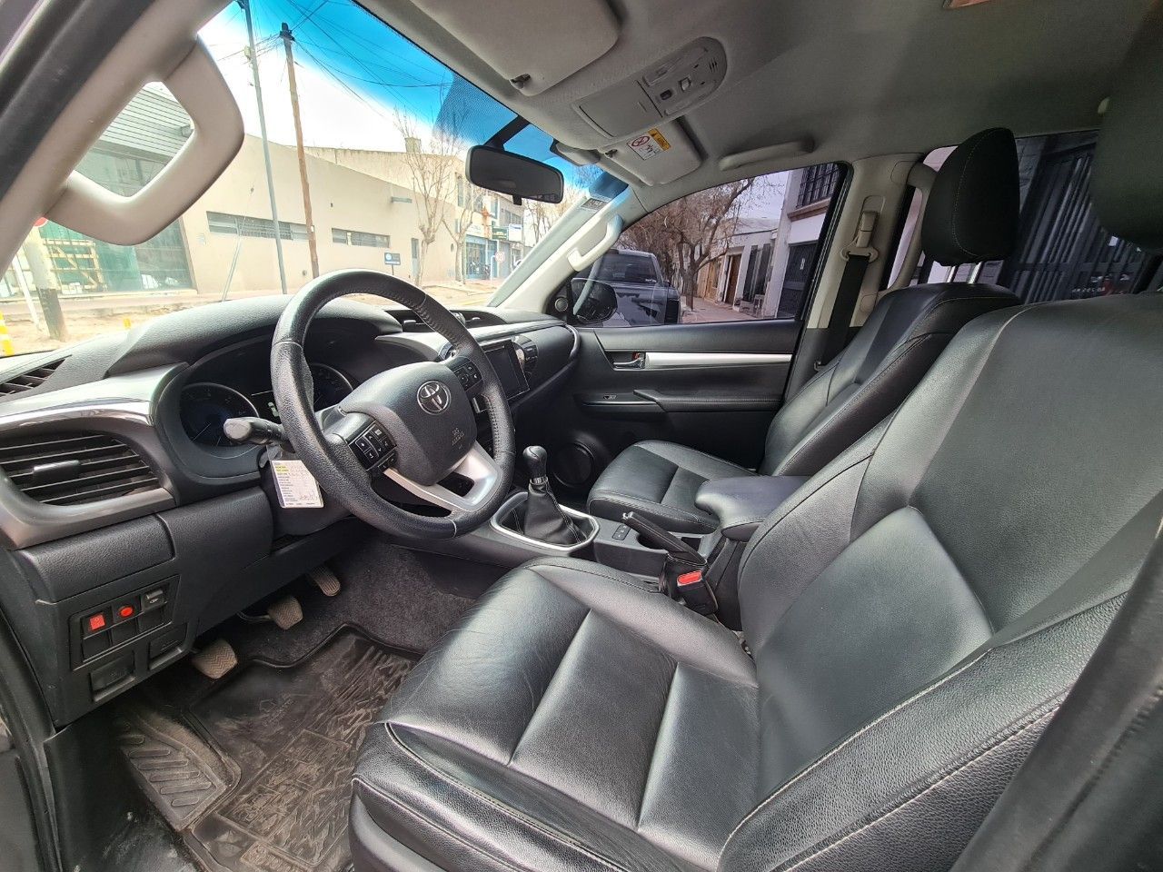 Toyota Hilux Usada Financiado en Mendoza, deRuedas