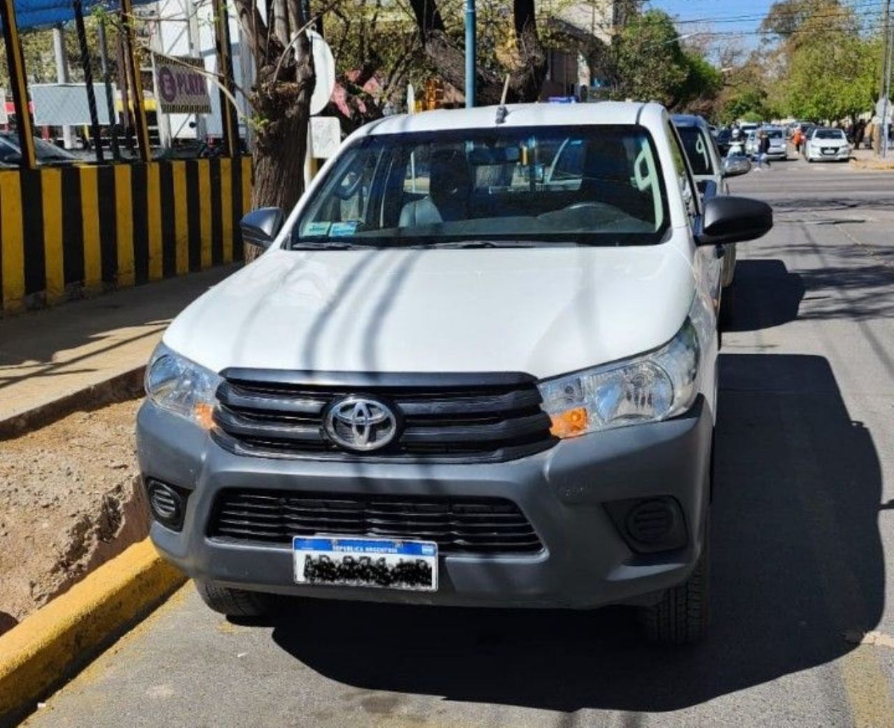 Toyota Hilux Usada en Mendoza, deRuedas