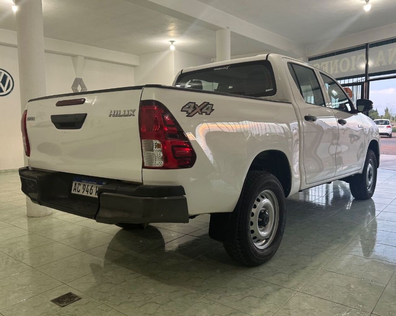 Toyota Hilux Usada Financiado en Mendoza, deRuedas