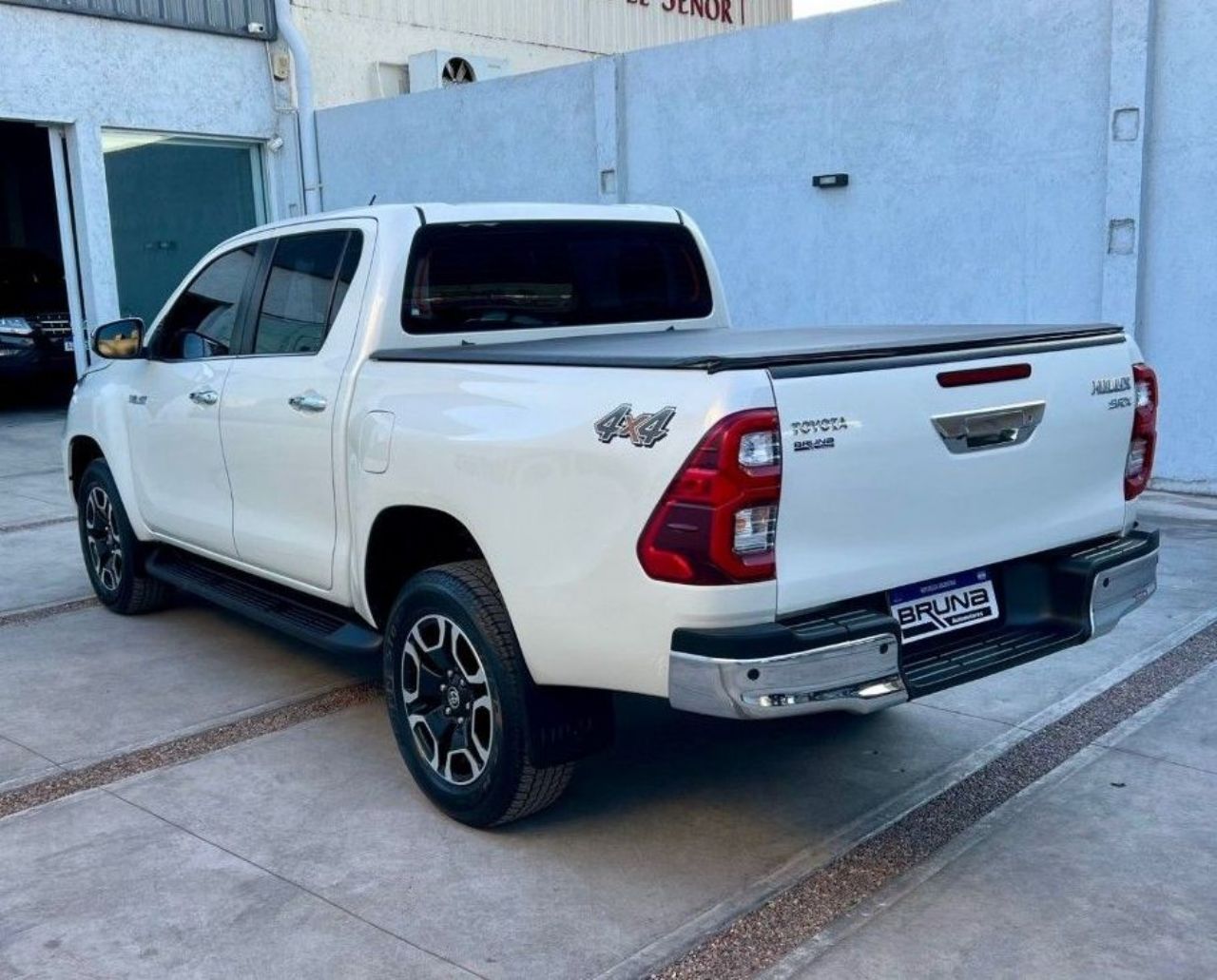 Toyota Hilux Usada Financiado en Mendoza, deRuedas