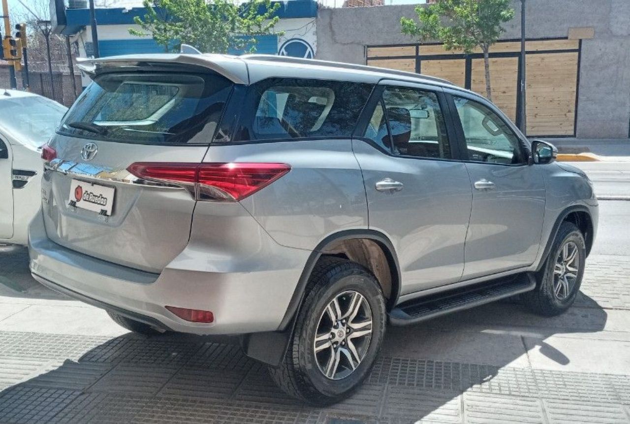 Toyota Hilux SW4 Usado en Mendoza, deRuedas