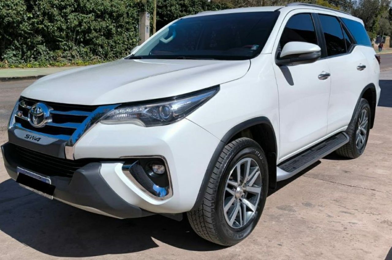 Toyota Hilux SW4 Usado en Mendoza, deRuedas