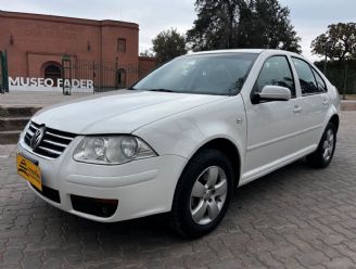 Volkswagen Bora Usado en Mendoza Financiado