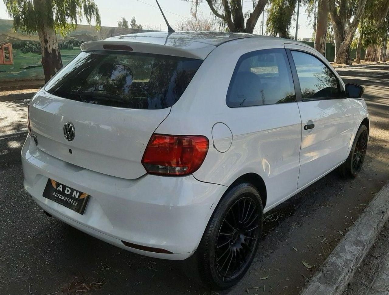 Volkswagen Gol Trend Usado Financiado en Mendoza, deRuedas