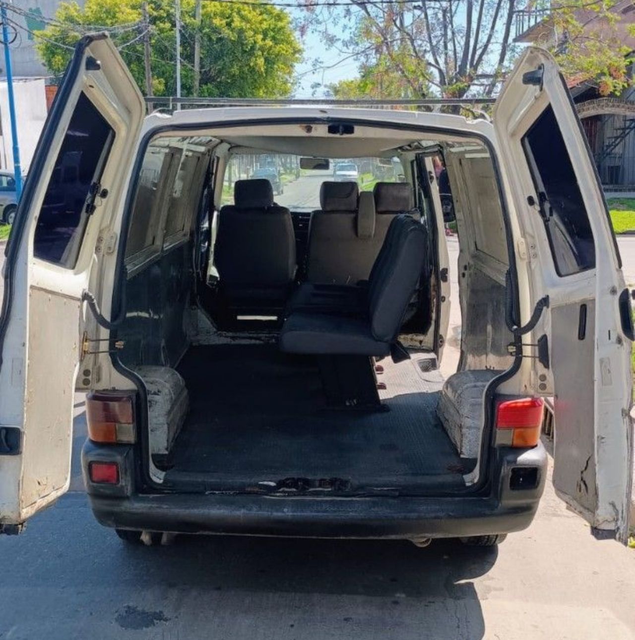 Volkswagen Transporter Usada en Buenos Aires, deRuedas